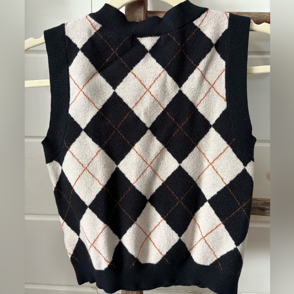 SO size small plaid sweater vest - Picture 3 of 3